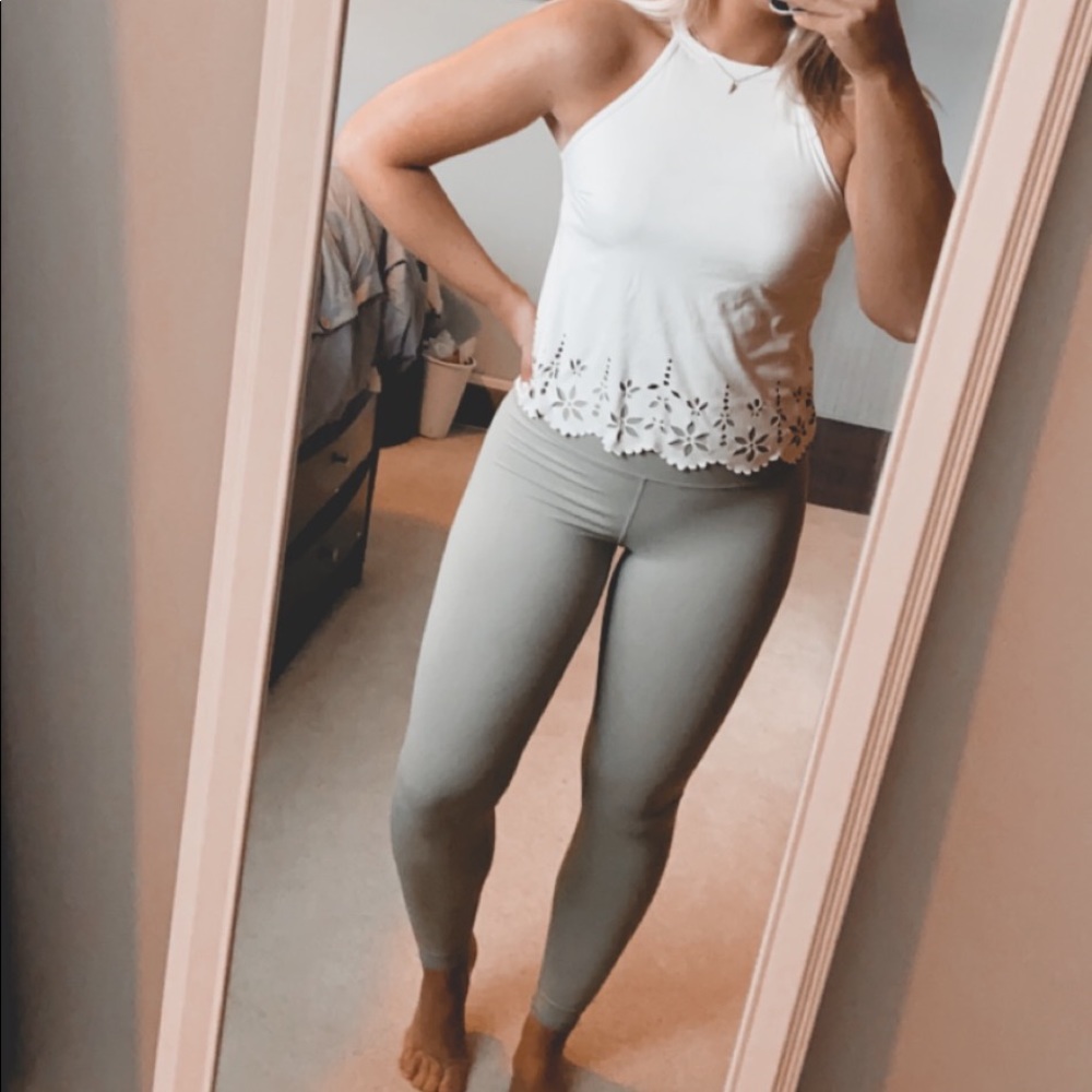 Cream tank w/ detailing